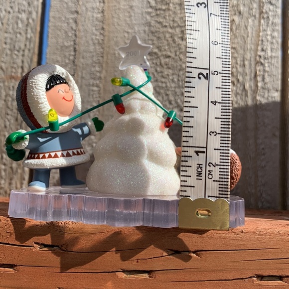 Hallmark Frosty Friends ornament 22 - Picture 9 of 13